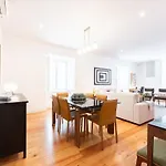 Liberdade Great With Ac Garage Διαμέρισμα *