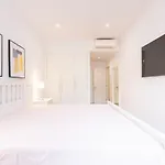 Liberdade Great With Ac Garage Διαμέρισμα *
