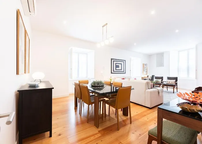 Liberdade Great With Ac Garage Διαμέρισμα *