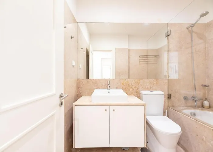 Appartamento Liberdade Great With Ac Garage Lisbona
