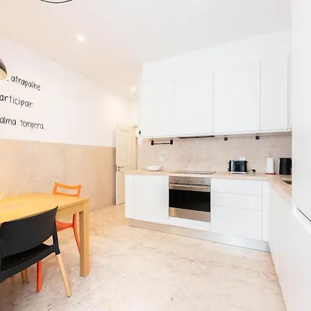 Liberdade Great With Ac Garage Lisbon