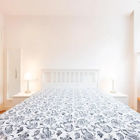 Liberdade Great With Ac Garage Apartment Lisbon